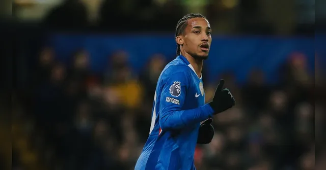 Imagem ilustrativa da notícia João Pedro brilha e Chelsea vence ex-clube de Paquetá na Premier League