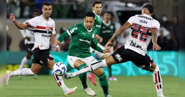 Imagem ilustrativa da notícia Dia de clássicos: onde assistir ao vivo aos jogos deste domingo (1º)