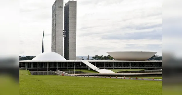 Imagem ilustrativa da notícia Câmara dos Deputados publica edital de concurso; salários chegam a R$ 30 mil