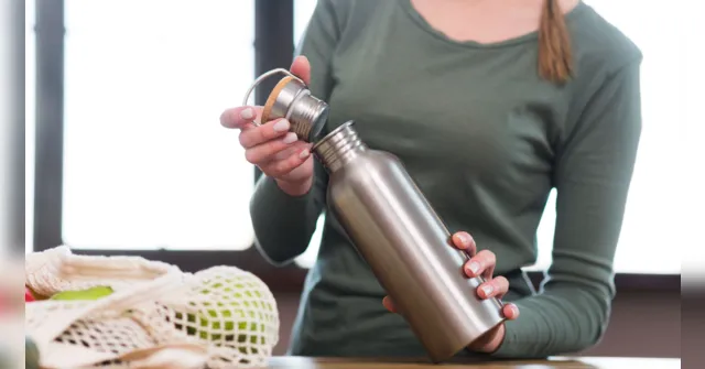 Imagem ilustrativa da notícia Você sabe limpar a sua garrafinha? Veja como evitar contaminação