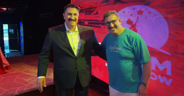 Imagem ilustrativa da notícia VÍDEO: Ratinho ganha estátua após polêmica com Erika Hilton