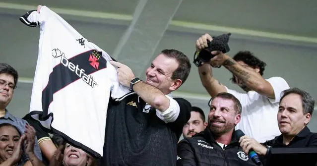 Imagem ilustrativa da notícia Paes decreta ponto facultativo em dia de finais de Flamengo e Vasco