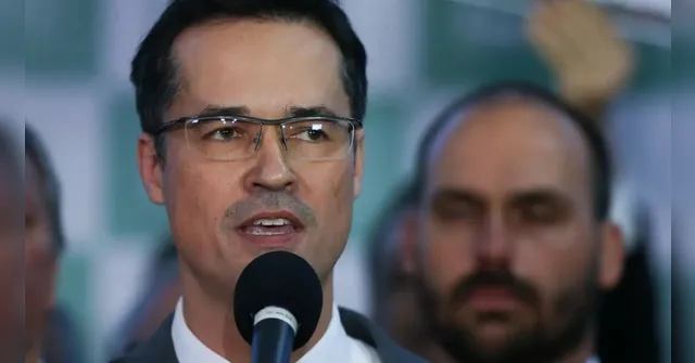 Imagem ilustrativa da notícia Deltan Dallagnon paga indenização a Lula por PowerPoint