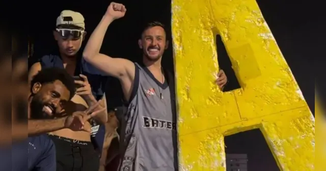 Imagem ilustrativa da notícia Da C para a elite: Remo confirma permanência do meia Pavani