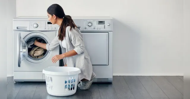 Imagem ilustrativa da notícia Qual é o melhor horário para economizar energia ao lavar as roupas? Veja!