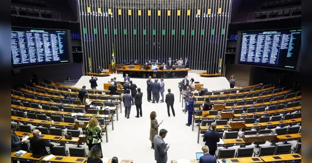 Imagem ilustrativa da notícia Câmara dos Deputados: último dia de inscrições e salários de até R$ 21 mil