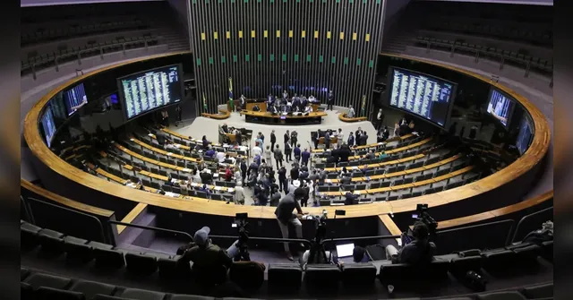 Imagem ilustrativa da notícia Último dia para se inscrever no Concurso da Câmara com salário de até R$ 30 mil