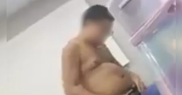 Imagem ilustrativa da notícia Aluno mostra parte íntima para professora em sala de aula