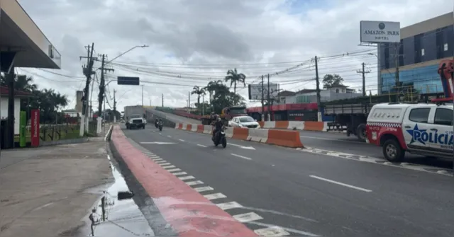 Imagem ilustrativa da notícia Prefeitura remove passarela e libera trânsito na Júlio César antes do prazo