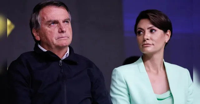 Imagem ilustrativa da notícia Michelle afirma que Bolsonaro caiu e bateu a cabeça na cela 