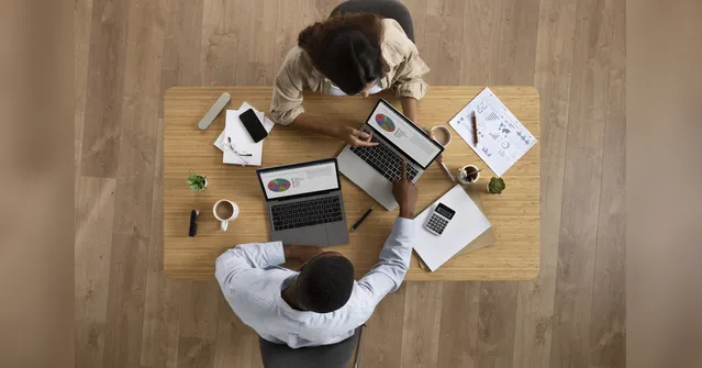 Imagem ilustrativa da notícia Estudo aponta que brasileiros têm dificuldade de dar feedback negativo no trabalho