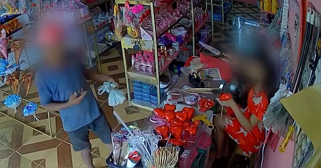 Imagem ilustrativa da notícia VÍDEO: Vendedora usa vassoura para expulsar homem após atos obscenos