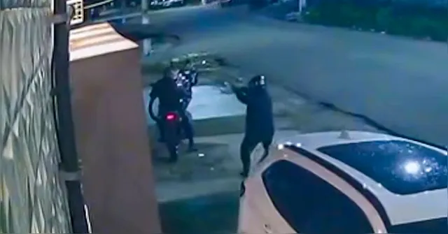 Imagem ilustrativa da notícia VÍDEO: Vigilante é baleado por motociclista em Belém