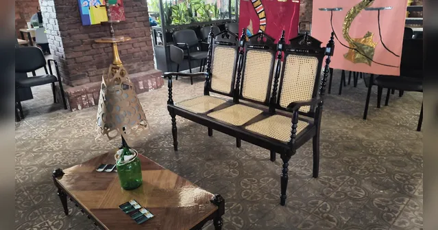 Imagem ilustrativa da notícia Do descarte à arte: móveis ganham nova vida em exposição em Belém