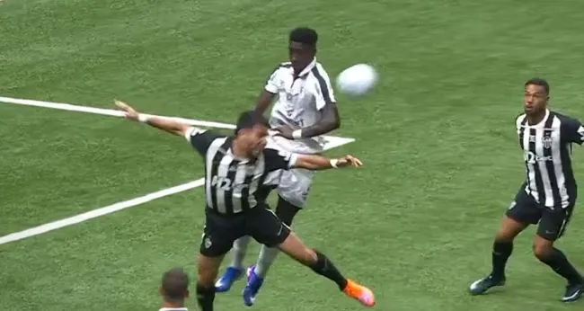 Imagem ilustrativa da imagem CBF divulga áudios do VAR em lances polêmicos de Atlético x Remo