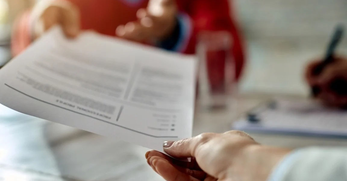 O especialista recomenda priorizar informações relevantes para a função desejada