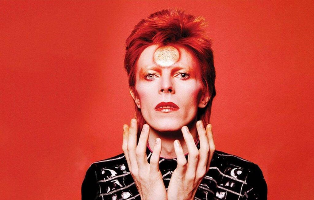 10 anos sem David Bowie; relembre seu legado • DOL