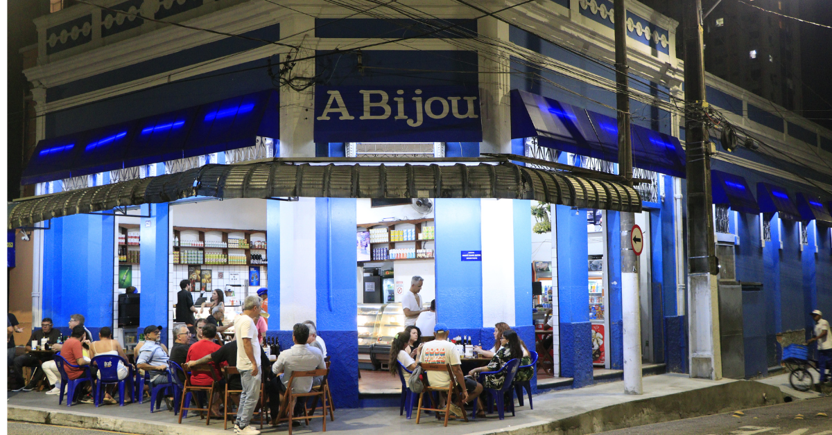 A Panificadora A Bijou é palco de muita resenha, histórias, cerveja e leitão. E ela não está nos destinos turísticos de Belém