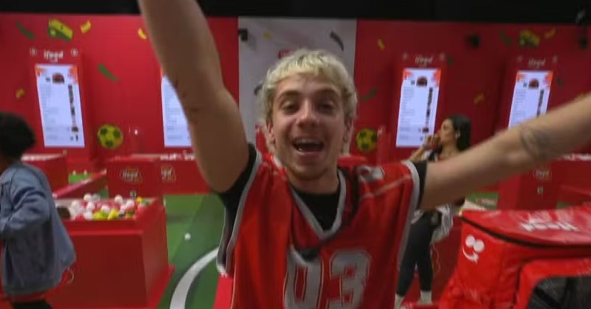 Juliano dedicou a vitória para a namorada, a cantora Marina Sena.