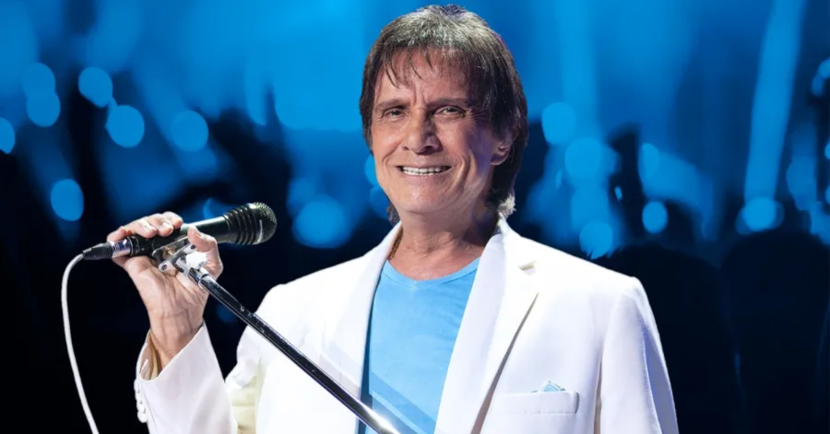 Roberto Carlos presta homenagem ao amigo Genival Barros e lamenta ausência no velório após testar positivo para covid-19.