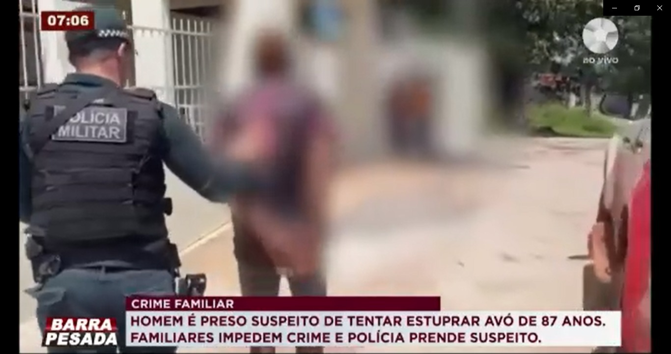 A violência foi impedida por familiares da vítima, uma idosa de 87 anos. O neto, suspeito do crime, foi preso.
