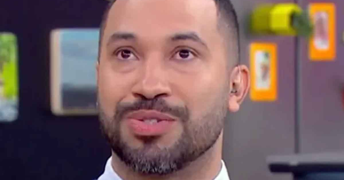 Gil do Vigor falou sobre a primeira experiência sexual durante participação no programa "Papo de Segunda", do GNT.