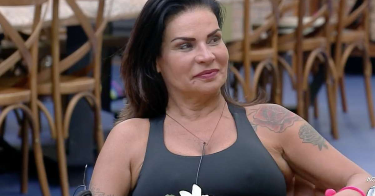 Solange Gomes exibiu o novo visual nas redes sociais e gerou uma onda de comentários entre os seguidores.