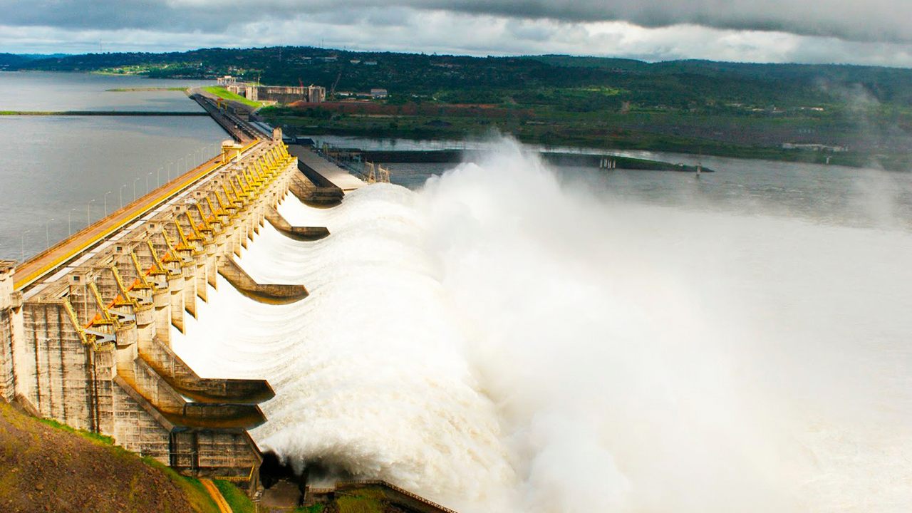 O surgimento de praias naturais no Rio Tocantins atrai milhares de banhistas em julho e agosto, exigindo atenção redobrada quanto às rápidas variações do nível da água.