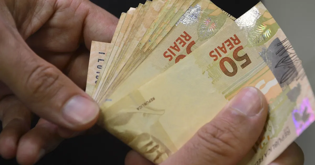 Pagamento antecipado do 13º do INSS começa a ser depositado para milhões de beneficiários em todo o país