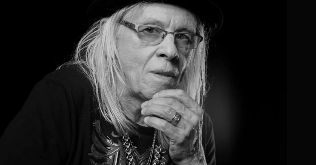 Luiz Carlini ficou marcado como um dos guitarristas mais importantes da história do rock brasileiro e parceiro musical de Rita Lee.
