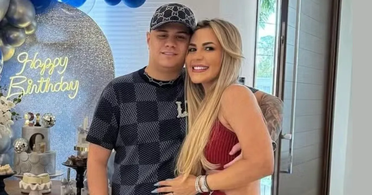 Chefinho, filho de Deolane Bezerra, exibe rotina de luxo nas redes sociais e passou a ser alvo de investigação policial em operação contra lavagem de dinheiro.