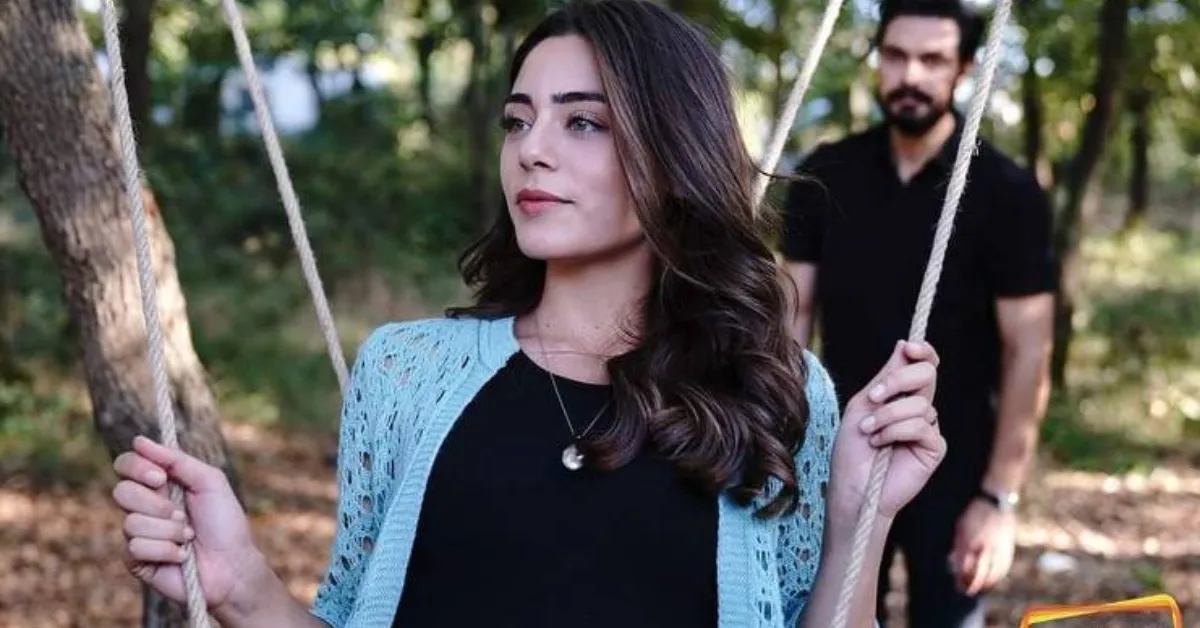 Autoridades aguardam resultados de exames que devem esclarecer a causa da morte da atriz turca Ece İrtem.