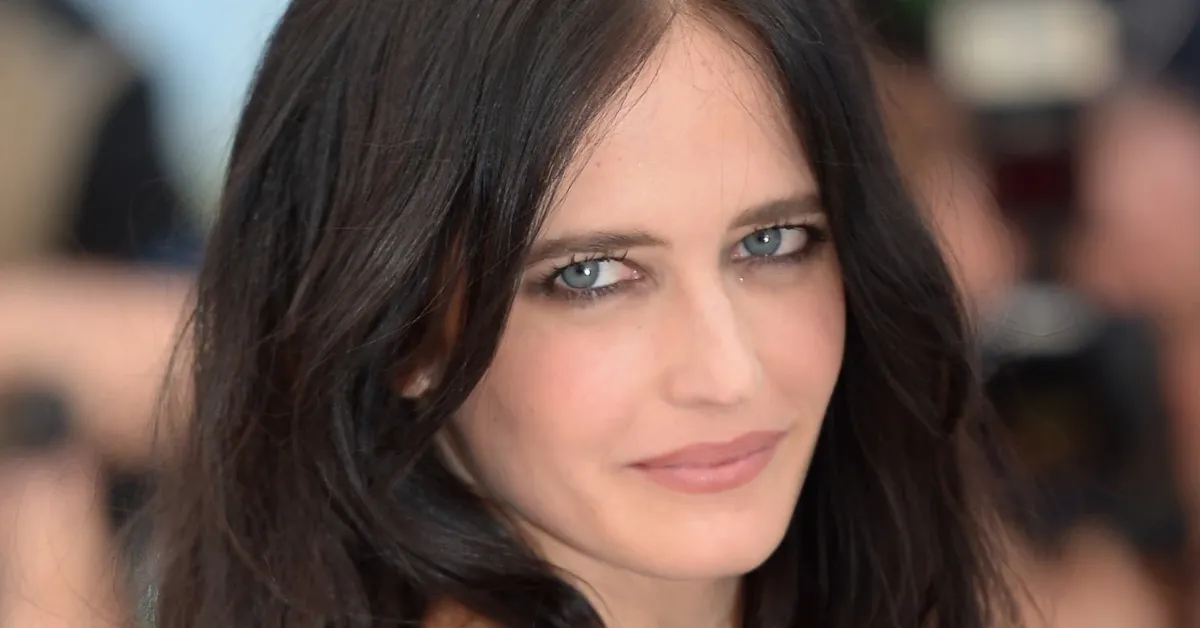 Eva Green durante evento de divulgação de filmes; atriz integra o elenco da nova temporada de “Wandinha”.