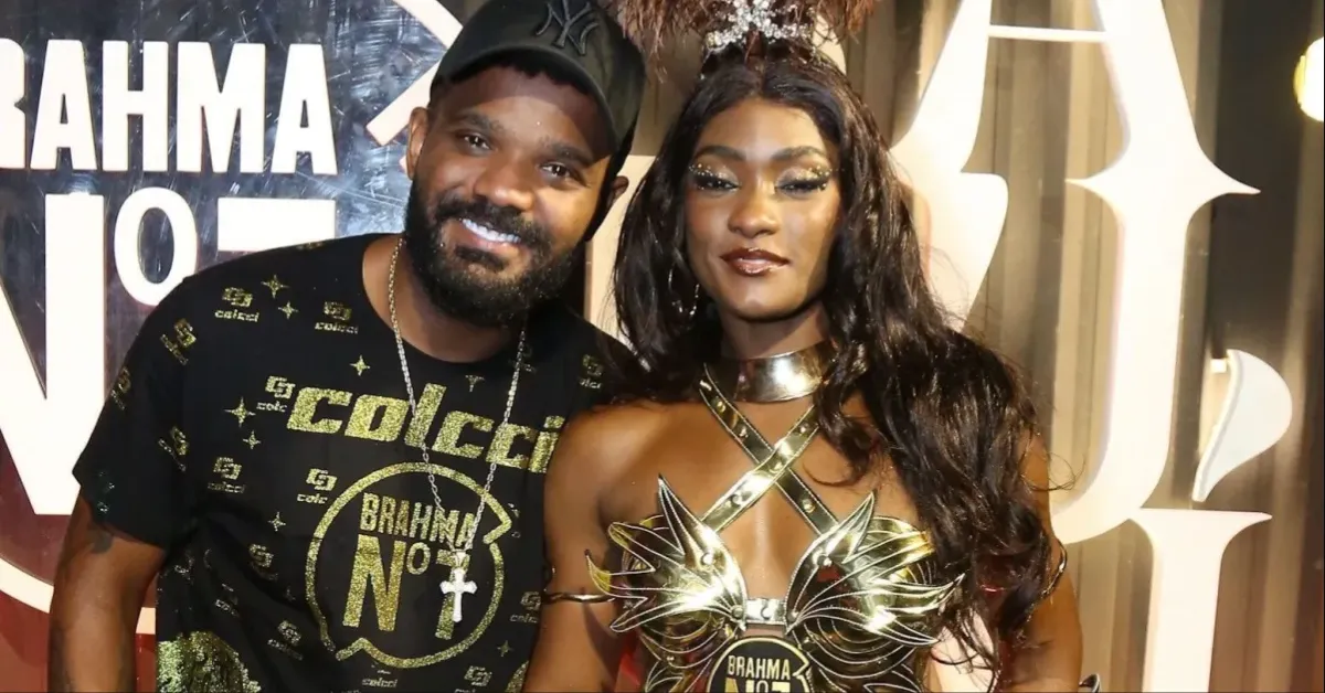 Erika Januza se emocionou ao falar sobre o fim do relacionamento e destacou que não permitirá que a situação apague sua trajetória profissional.