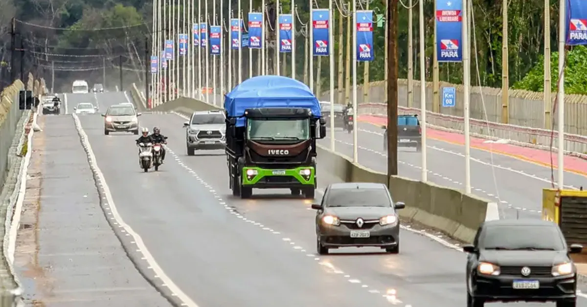 A avenida foi planejada para melhorar a fluidez do tráfego