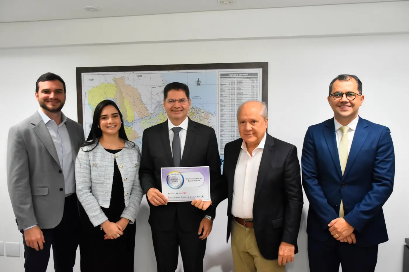 Controladoria-Geral do Estado recebe o Selo da Qualidade em Transparência Pública pelo Programa Nacional de Transparência.