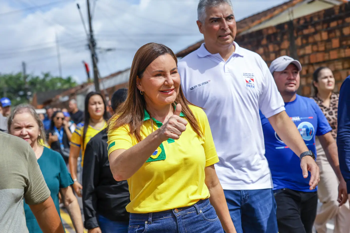 Durante a agenda, a governadora também participou da assinatura da ordem de serviço para a construção da Praça do Tenoné.