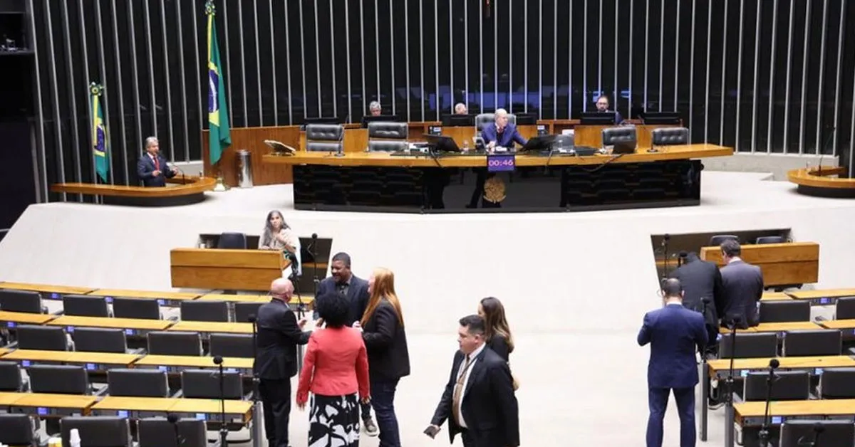 Discussão e votação de propostas legislativas