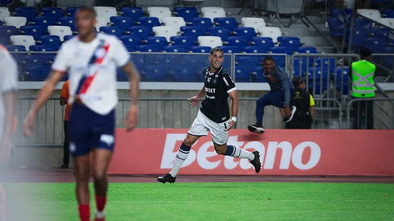 Leonel Picco brilha na vitória do Remo