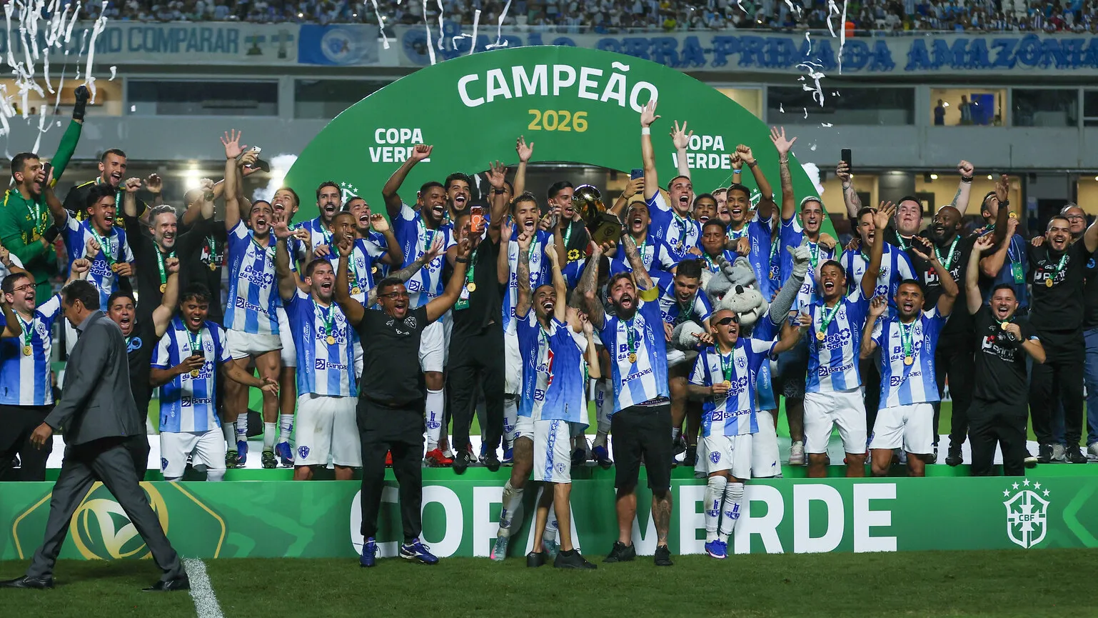 Paysandu empilha troféus enquanto enfrenta desafios administrativos em ano de aceno para maior responsabilidade administrativa.