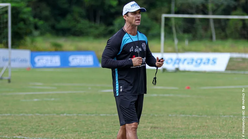 Diante da torcida bicolor, a equipe comandada por Júnior Rocha entra em campo buscando mais uma vitória para seguir entre os primeiros colocados da competição.