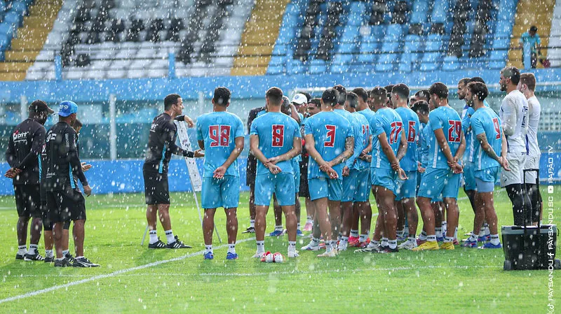 Imagem ilustrativa da notícia: Paysandu: com novas opções, Jr Rocha pode mudar contra o Amazonas