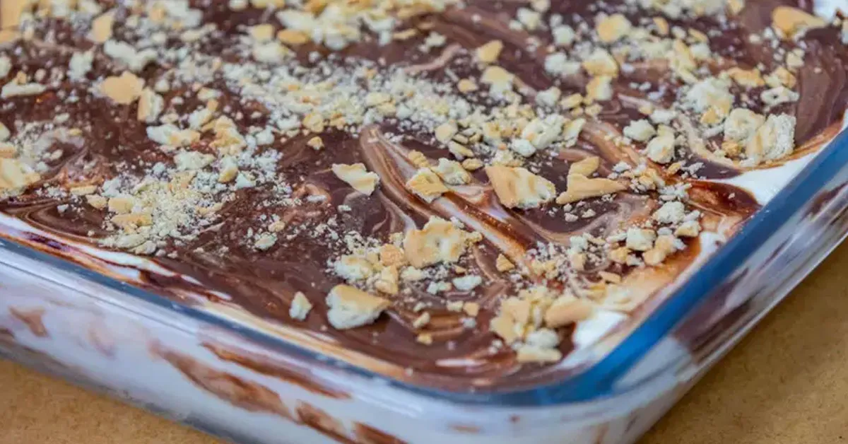 O segredo para um pavê perfeito está na montagem em camadas e no tempo de geladeira