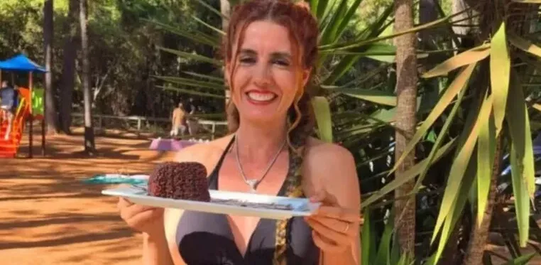 A vítima foi identificada como Meire Aparecida de Amorim, de 46 anos.