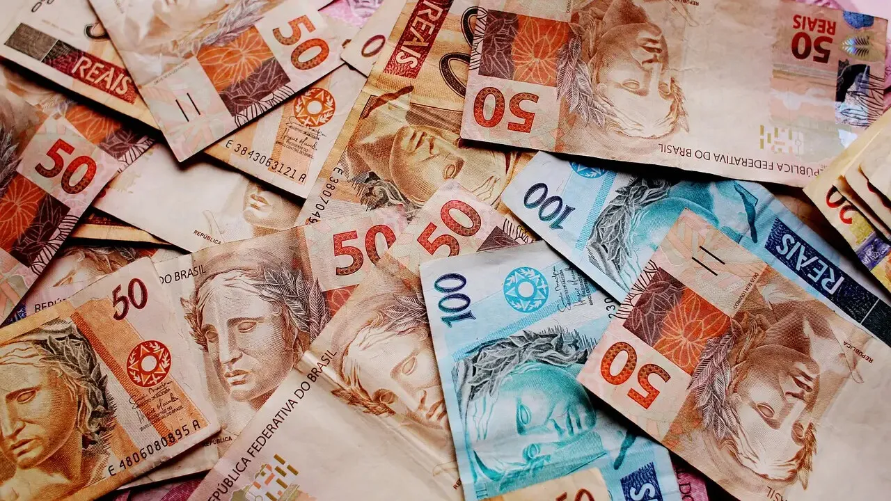 Descubra quando ocorre o 5° dia útil de julho de 2026 e o que fazer se o salário não for pago a tempo.