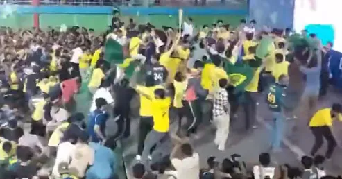 Que eles possam comemorar o hexa em 2026