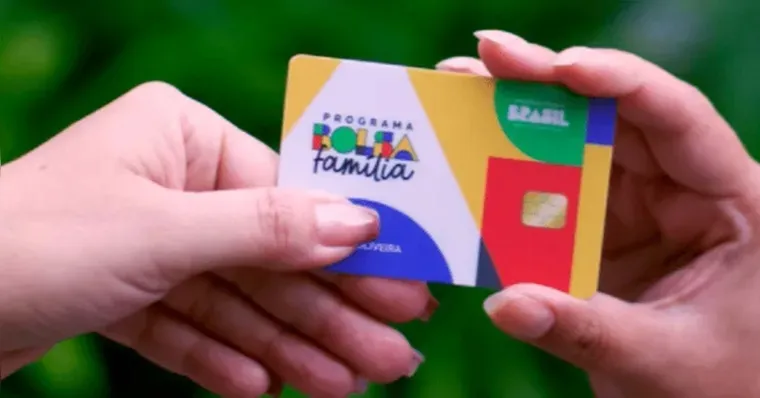 No modelo tradicional do Bolsa Família, o pagamento ocorre nos últimos dez dias úteis de cada mês.