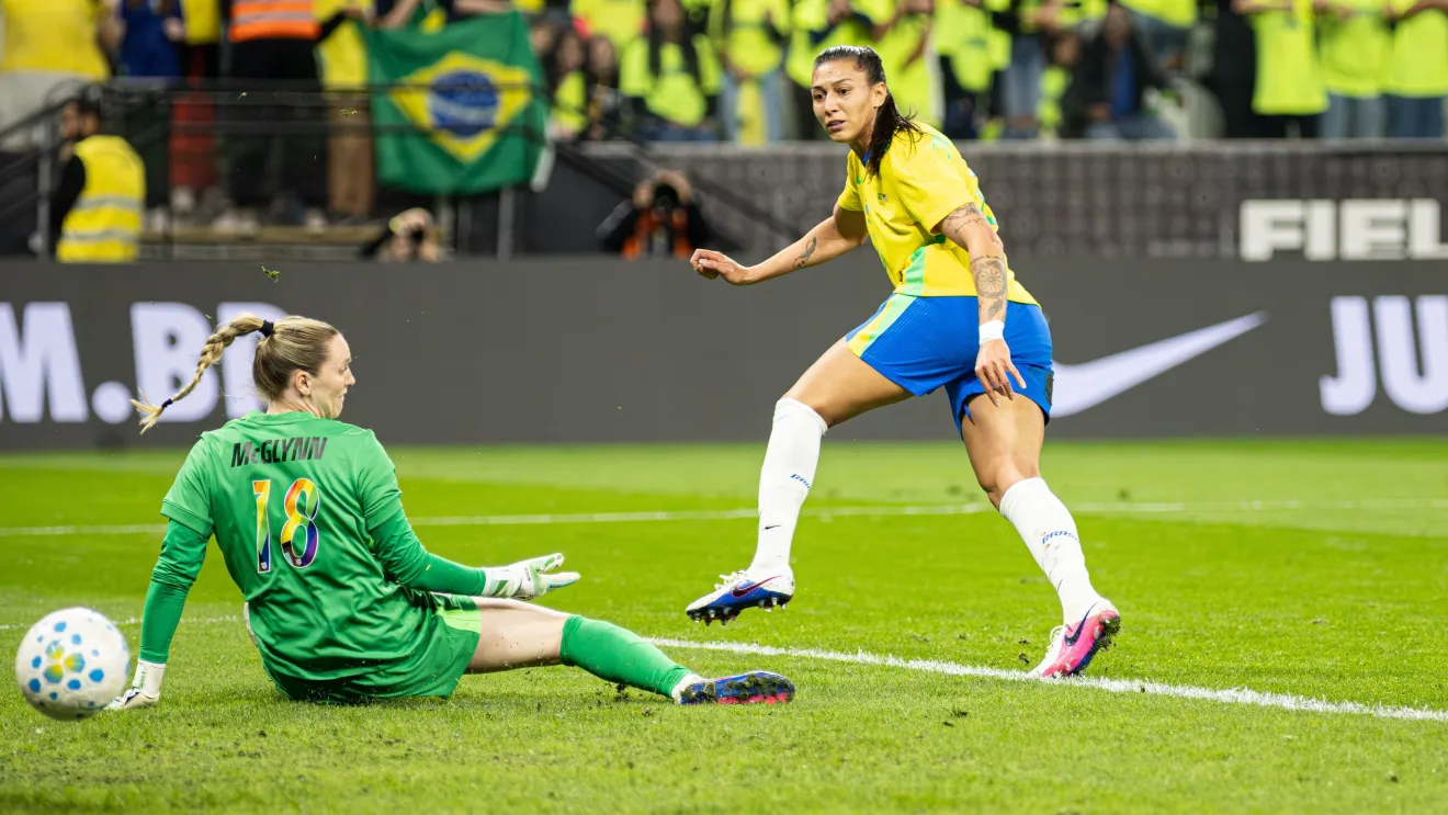 Brasil e Estados Unidos se enfrentam nesta terça-feira (9), na Arena Castelão, em Fortaleza.