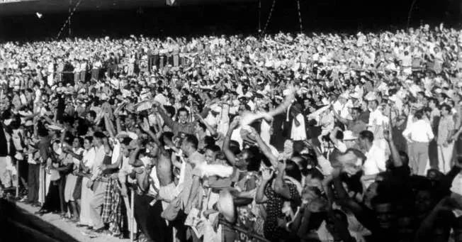 Naquele dia, 170 mil pessoas estiveram no Maracanã