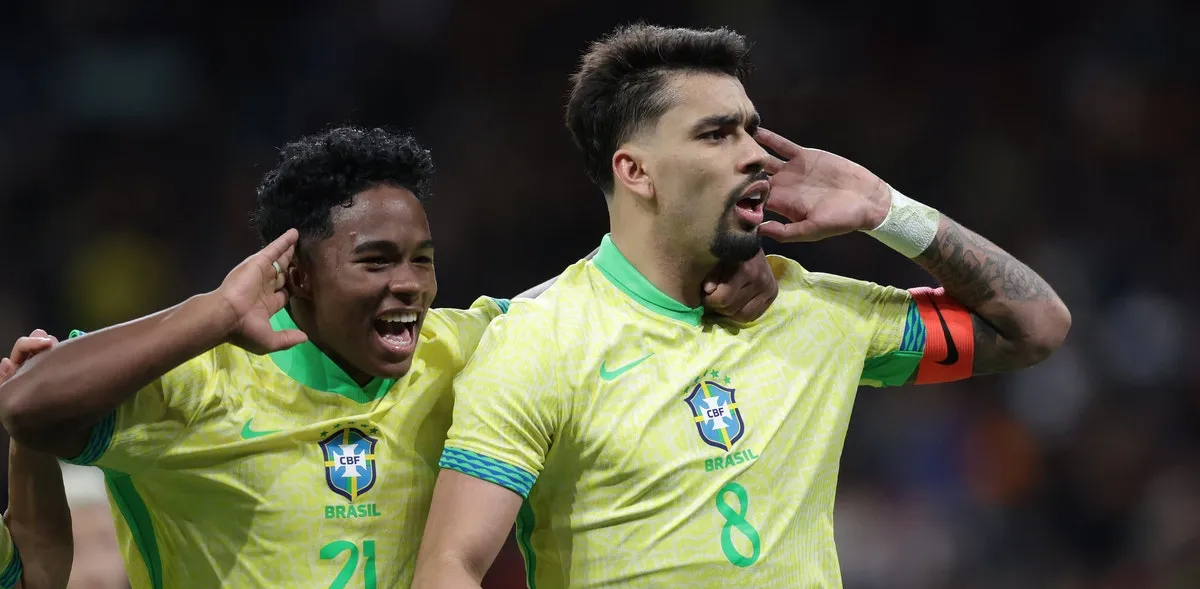 O treinador aproveita a partida para observar a equipe e ajustar os últimos detalhes antes da estreia no Mundial.